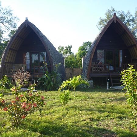 Rose Bungalow Hotel Pemenang Buitenkant foto