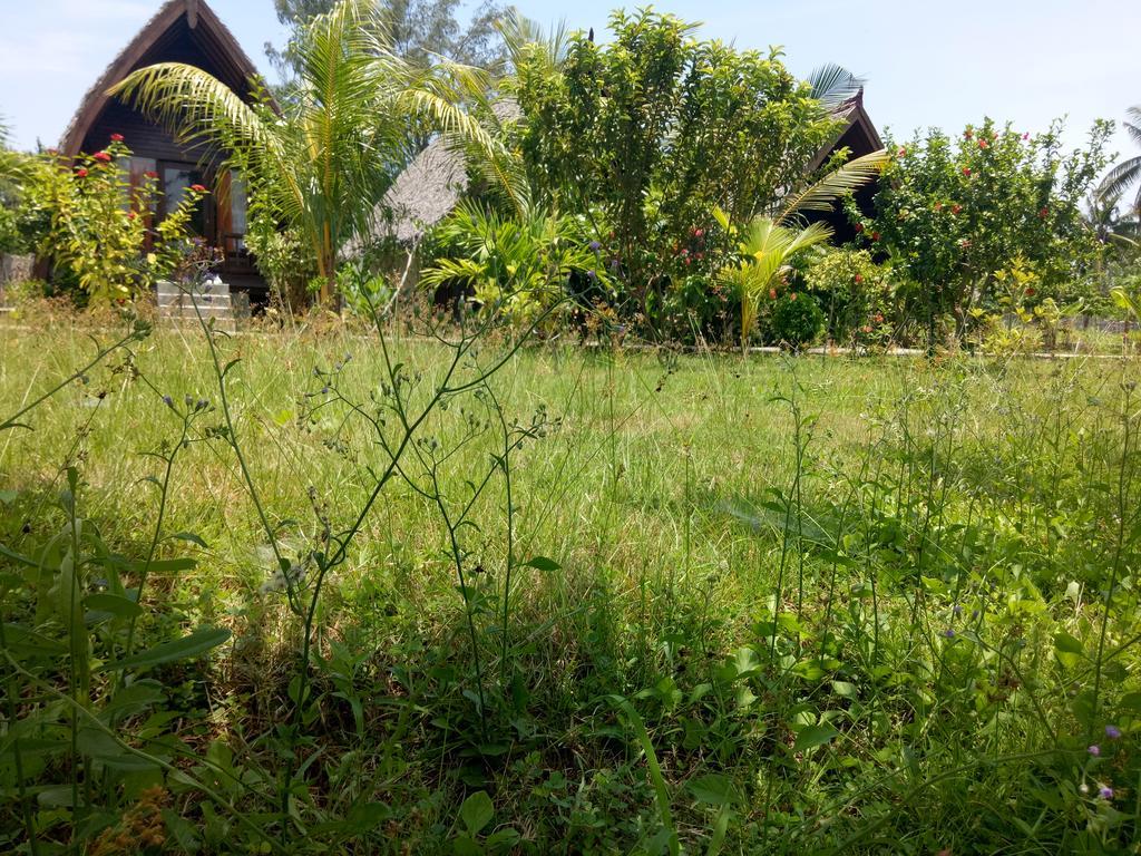 Rose Bungalow Hotel Pemenang Buitenkant foto