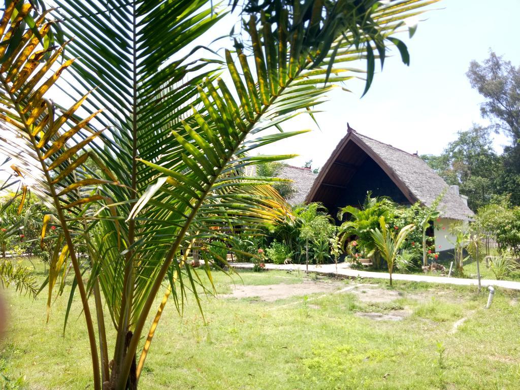 Rose Bungalow Hotel Pemenang Buitenkant foto