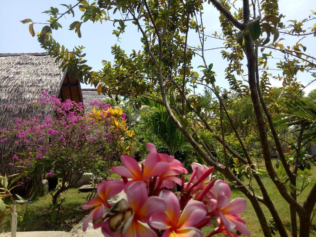 Rose Bungalow Hotel Pemenang Buitenkant foto