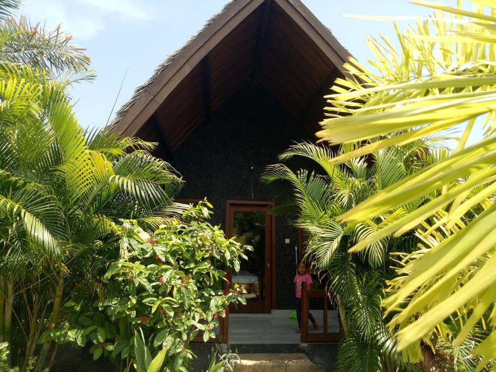 Rose Bungalow Hotel Pemenang Buitenkant foto